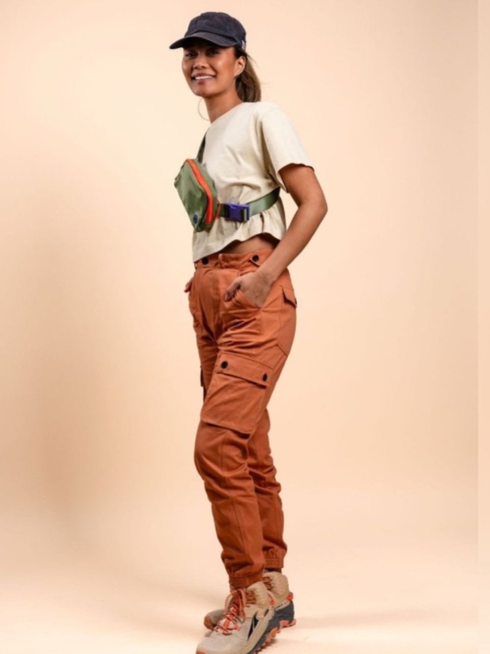 Wondery Isabel 3.0 Outdoor Cargo Pants in Burnt Orange Sz S